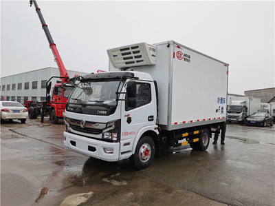 东风凯普特肉钩车 生鲜运输的专业力量