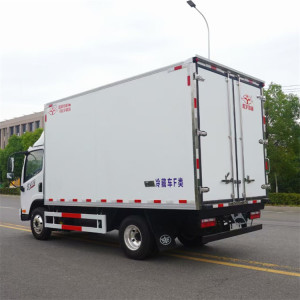 解放虎VN4米2蓝牌冷藏车 定制肉钩车型，现车分期助力冷链运输